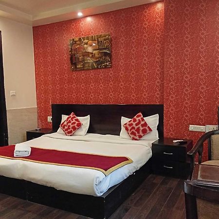 Paschim Vihar Hotel Delhi  Ngoại thất bức ảnh